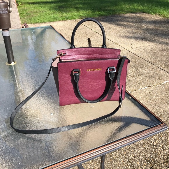 Michael Kors crossbody - Picture 6 of 8